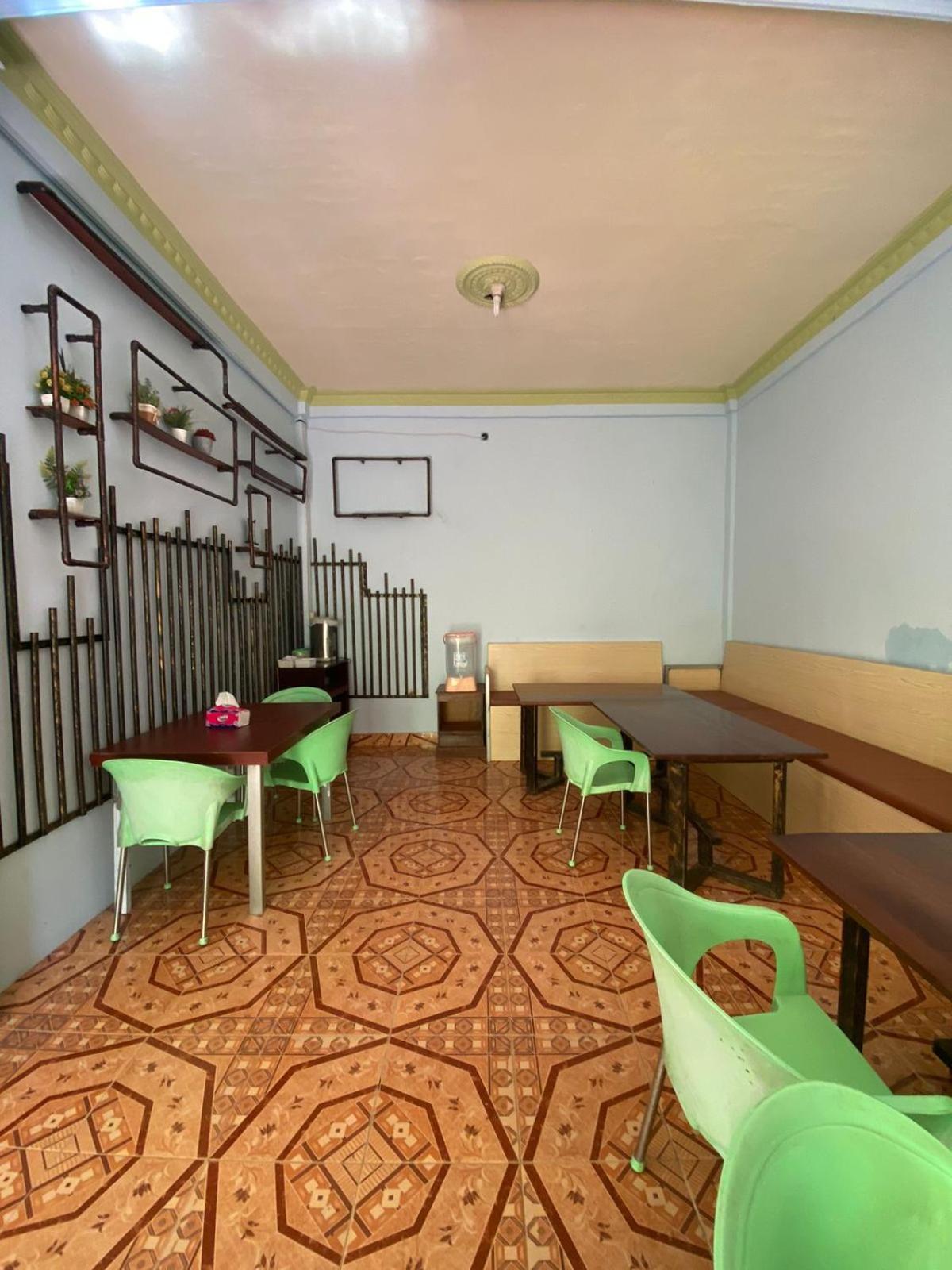 Kurnia Family Homestay & Restaurant! Huu Exterior photo